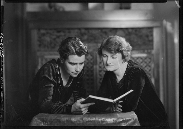  Dorothy Arzner (left) and Marion Morgan (right)